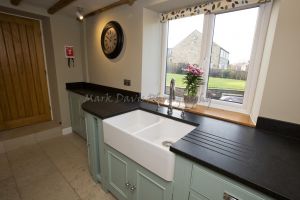 _gorgeous low burn cottage 40.jpg